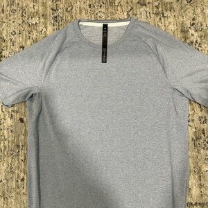 Lululemon Men’s T-Shirt Size L